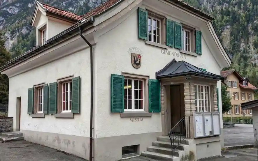 Das Gemeindehaus von Vättis.